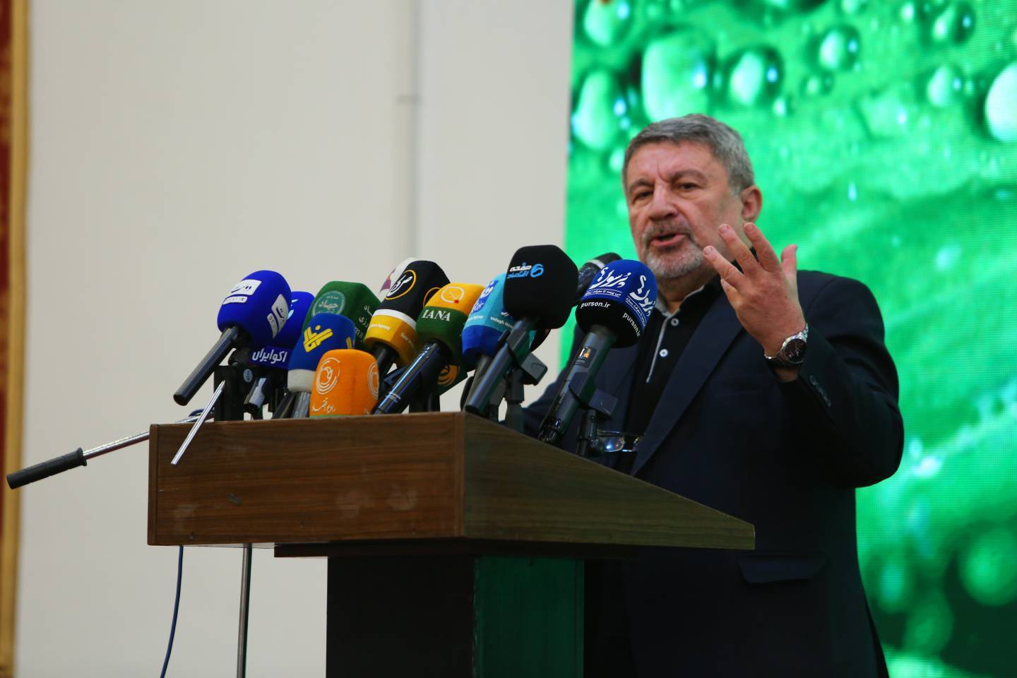 ماموریت خبرنگاران کشف و نشر حقیقت است